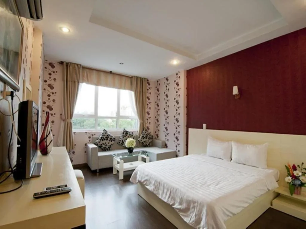 Bed in Mi Linh Hotel