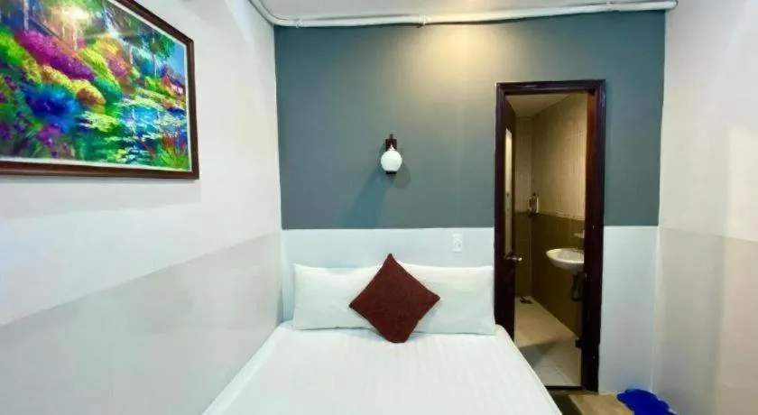 Bed in Mi Linh Hotel