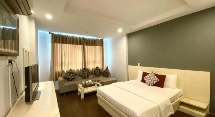 Bed in Mi Linh Hotel