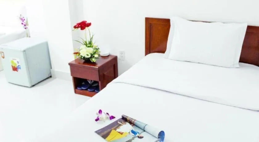 Bed in Mi Linh Hotel