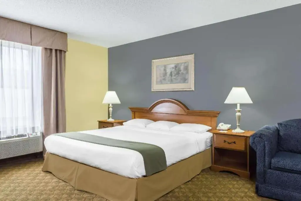 Bed in Days Inn by Wyndham Selma Bed in Days Inn by Wyndham Selma