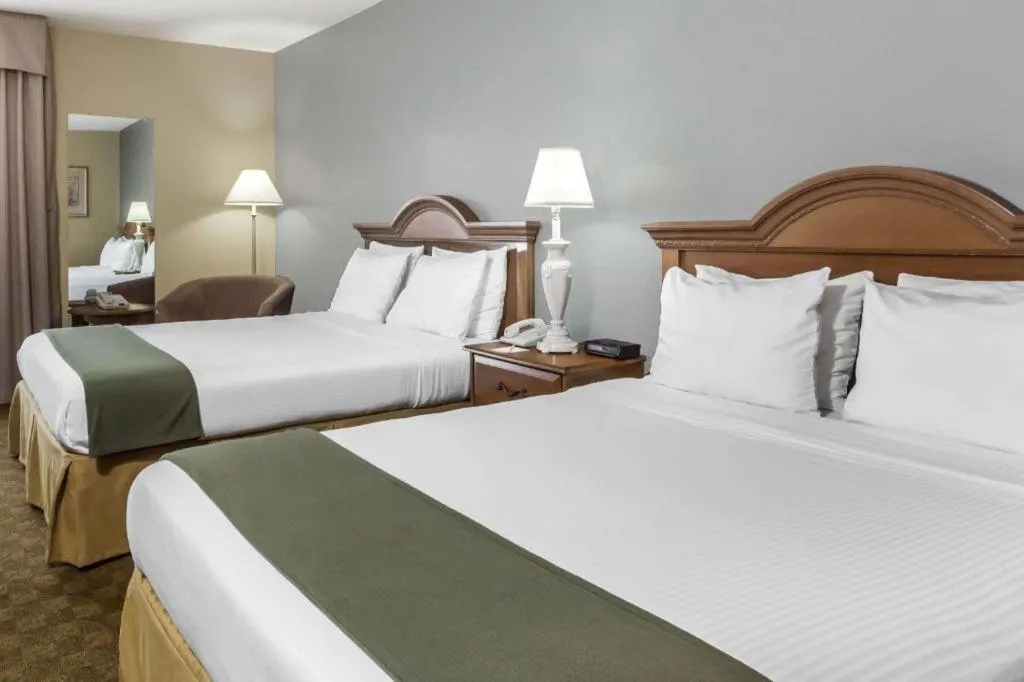 Bed in Days Inn by Wyndham Selma