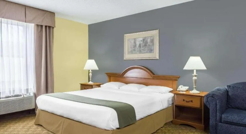 Bed in Days Inn by Wyndham Selma