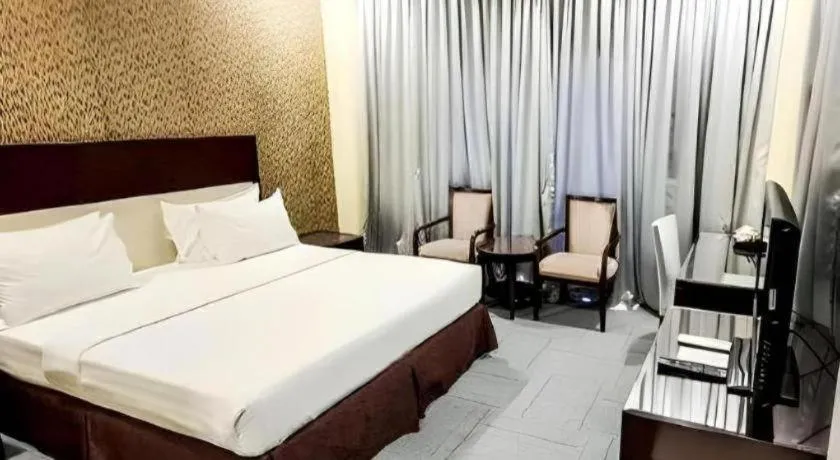 Bed in Narita Classic Hotel