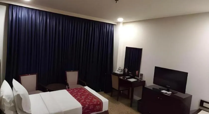 Bed in Narita Classic Hotel