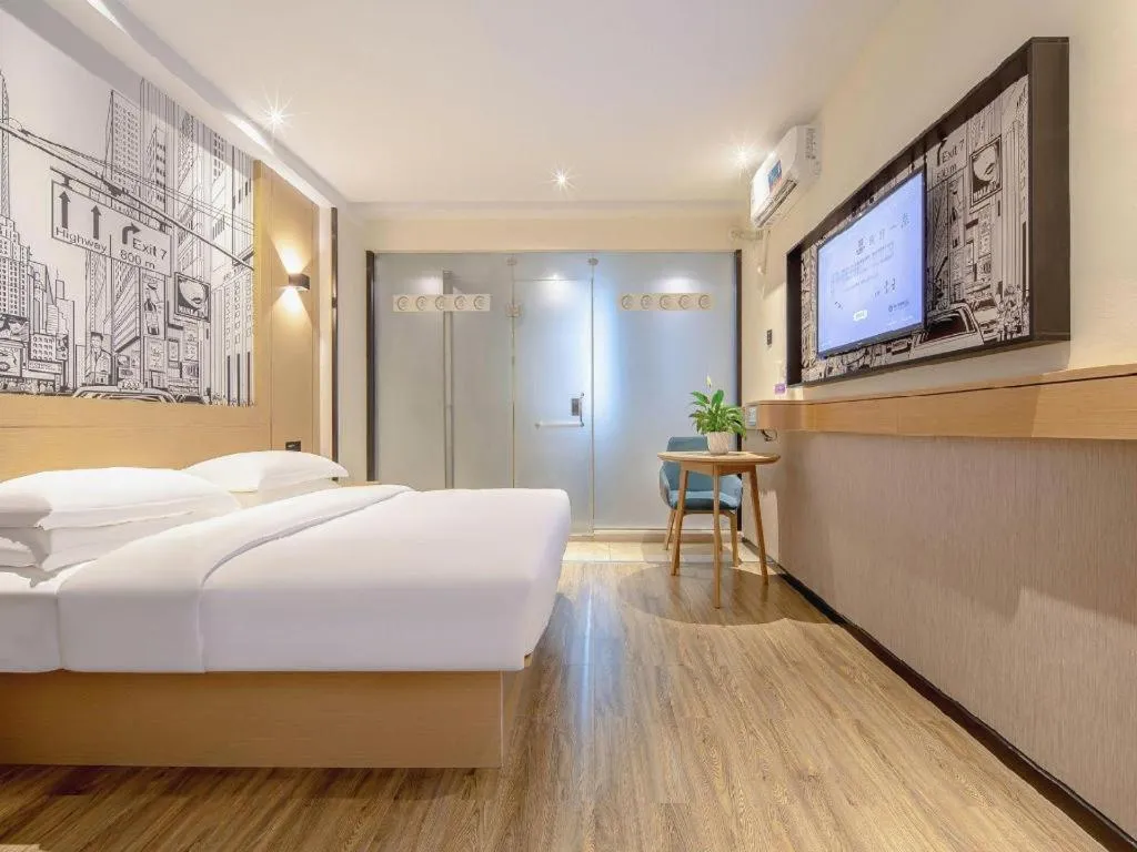 Bed in City Comfort Inn Nanning Railway Station Guangxi University