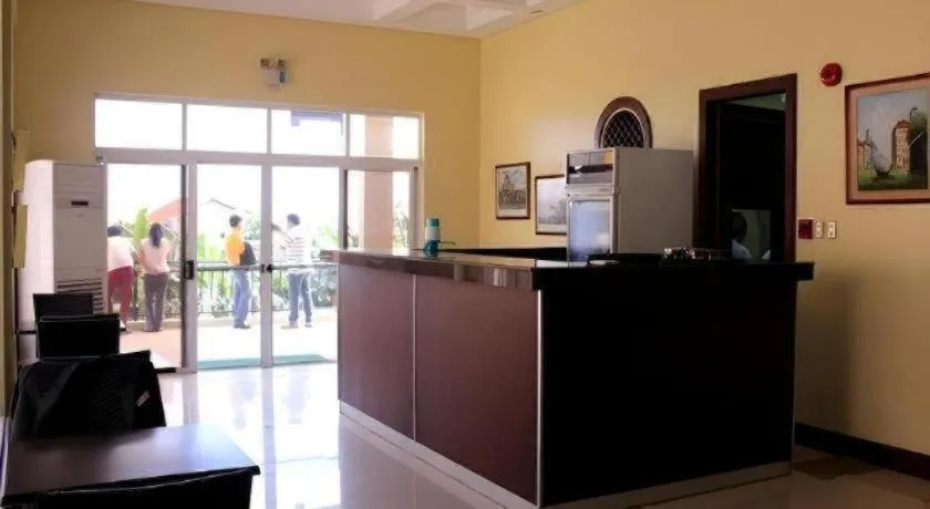 Country Chateau Hotel