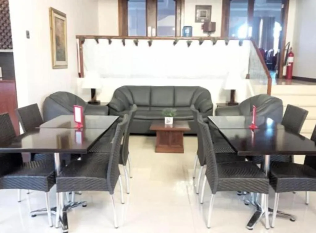 Country Chateau Hotel