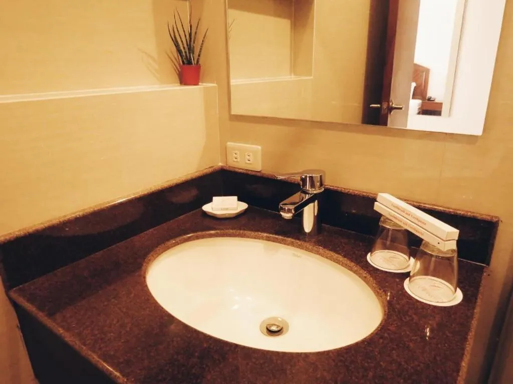 Country Chateau Hotel