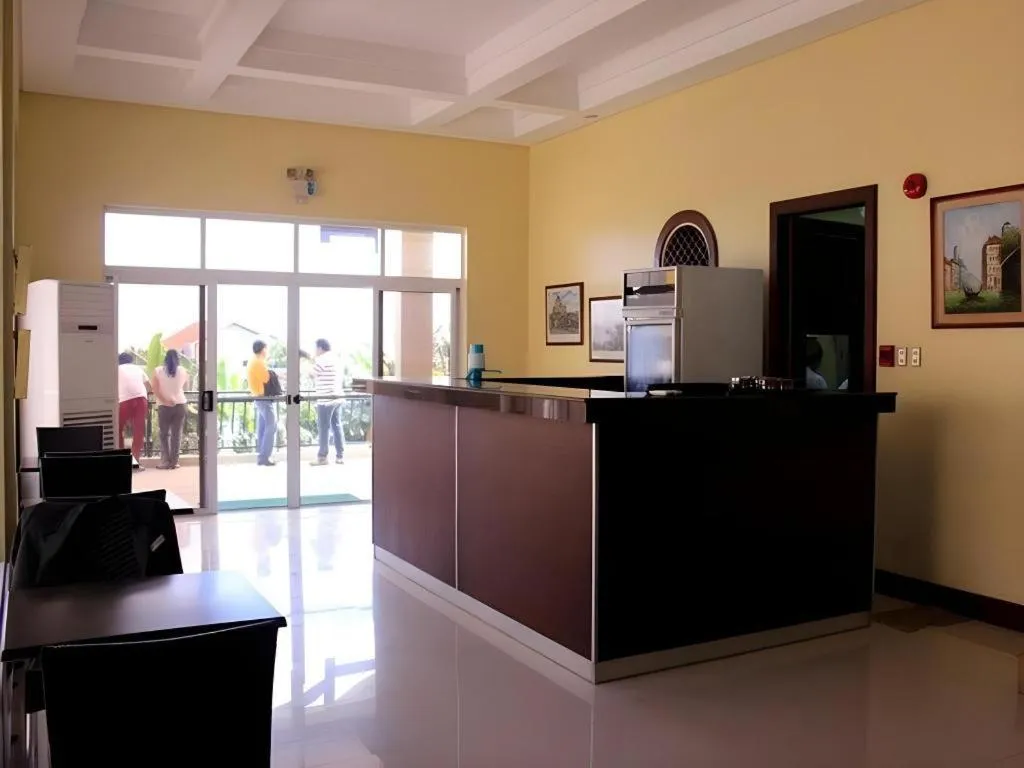 Country Chateau Hotel