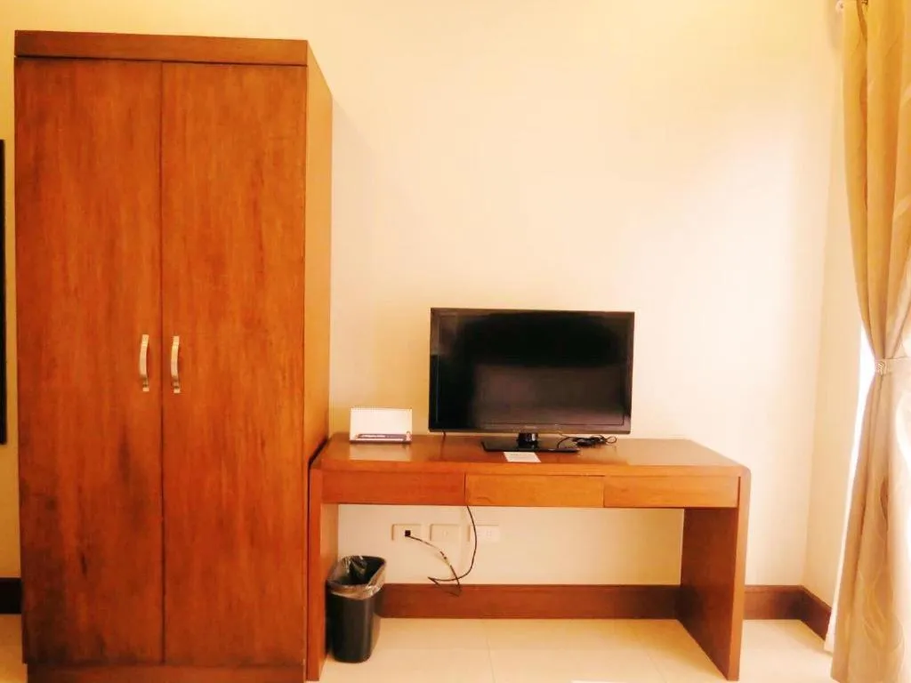 Country Chateau Hotel