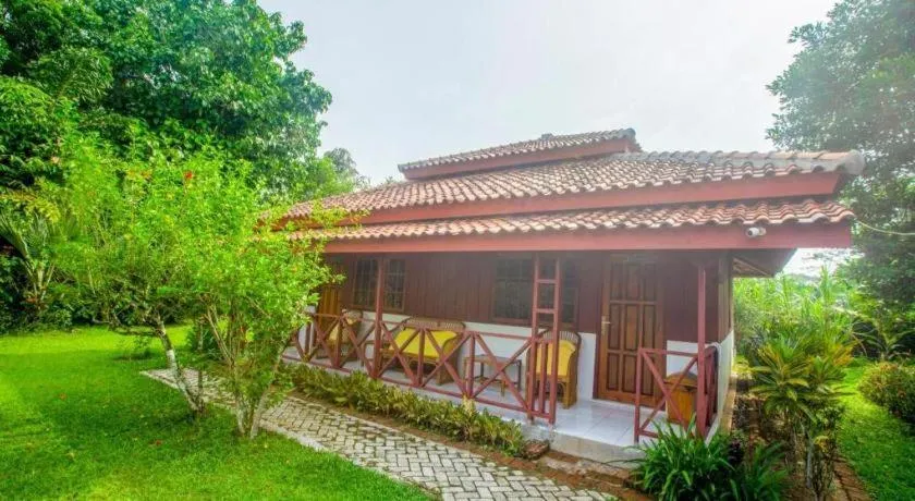 Satwa Elephant Eco Lodge