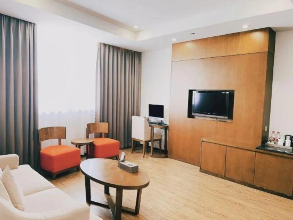 Shanghai Noble Center