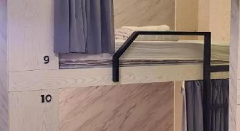 Bed in Capsule@Hive Bugis