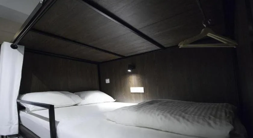 Bed in Capsule@Hive Bugis