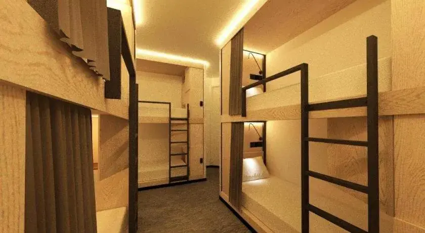 Bed in Capsule@Hive Bugis Bed in Capsule@Hive Bugis