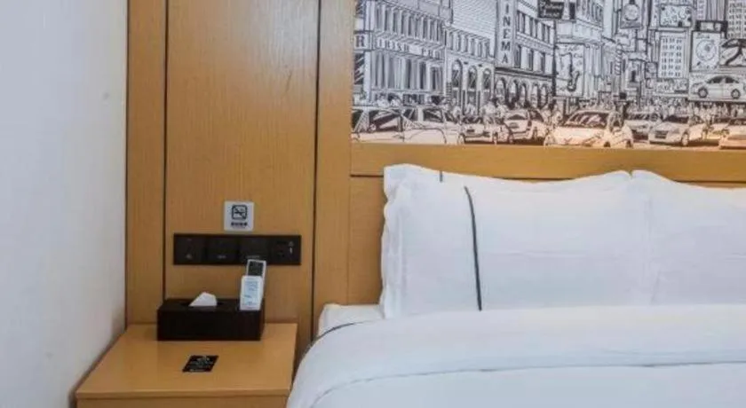 Bed in City Comfort Inn Sanya Sanya Bay Walking Street