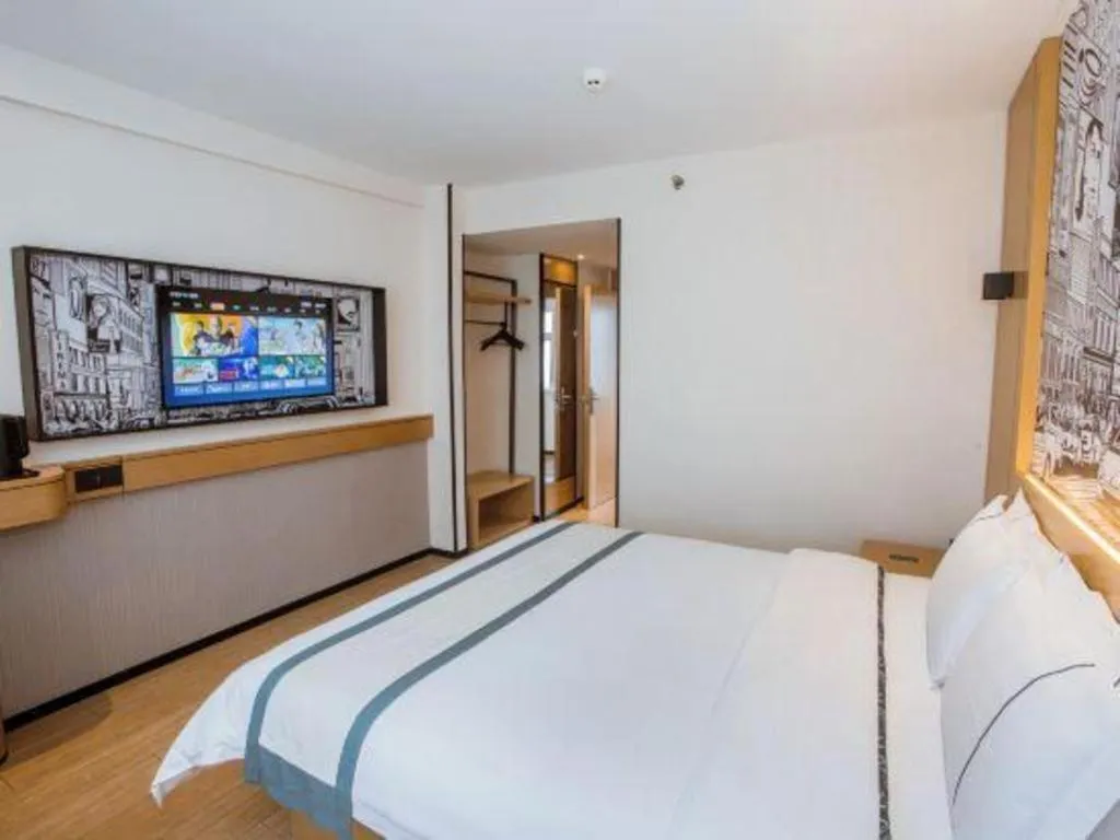 Bed in City Comfort Inn Sanya Sanya Bay Walking Street