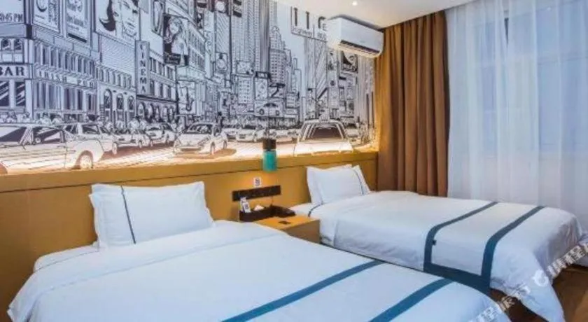 Bed in City Comfort Inn Sanya Sanya Bay Walking Street