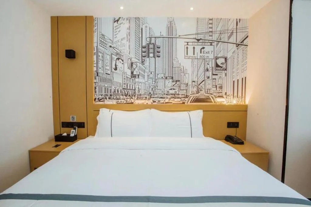 Bed in City Comfort Inn Sanya Sanya Bay Walking Street