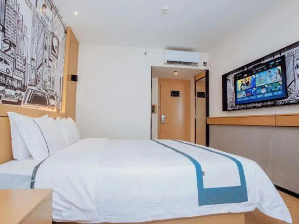 Bed in City Comfort Inn Sanya Sanya Bay Walking Street