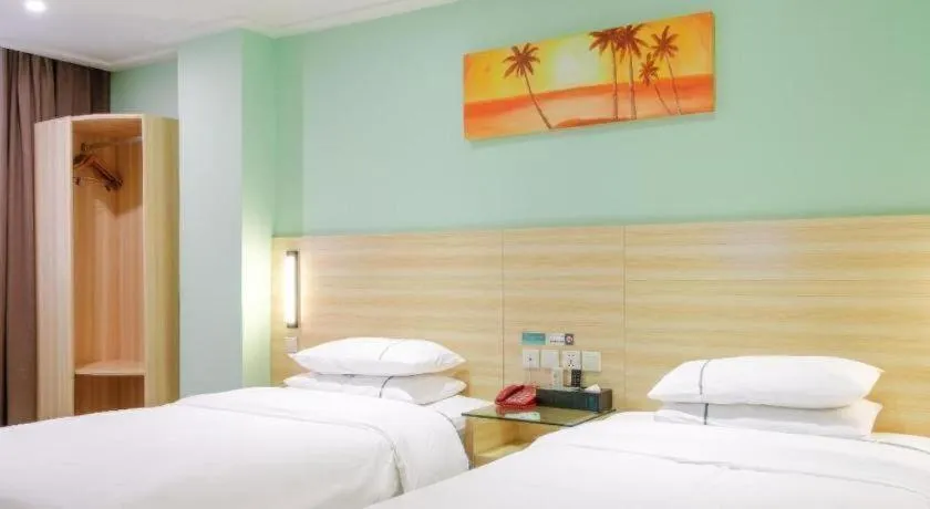 Bed in City Comfort Inn Guiping Xishan