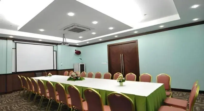 The Flora May Resort The Flora May Resort