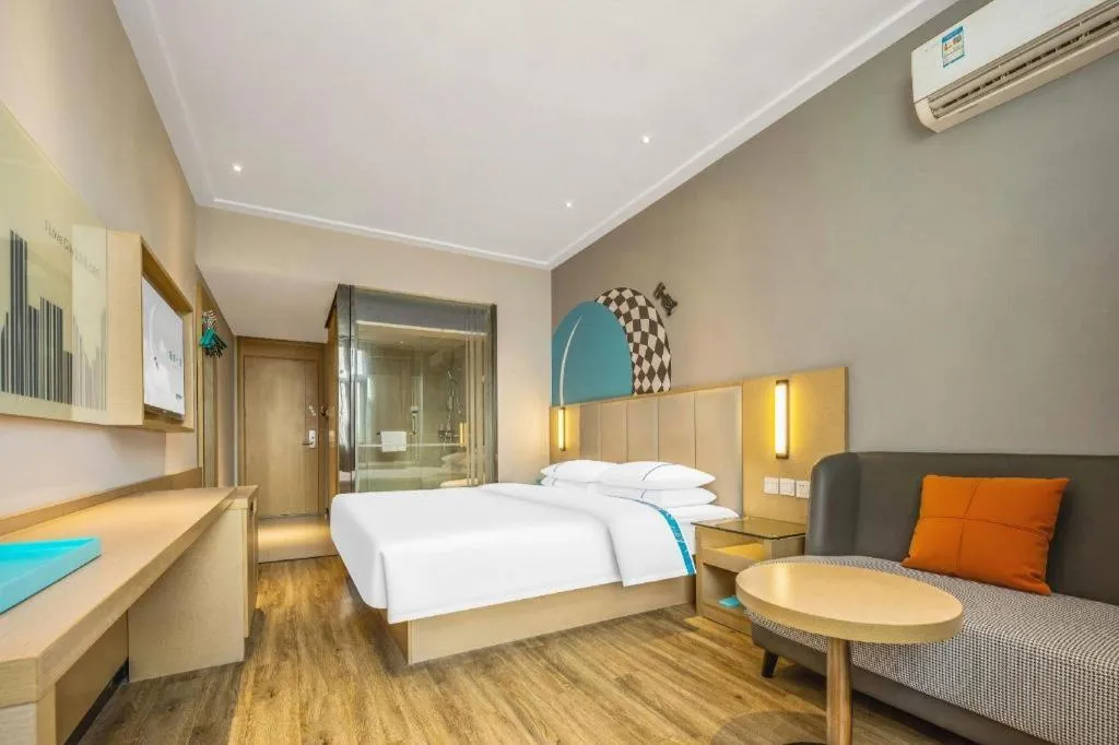 Bed in City Comfort Inn Dangtu High Speed East Railway Station RT-Mart