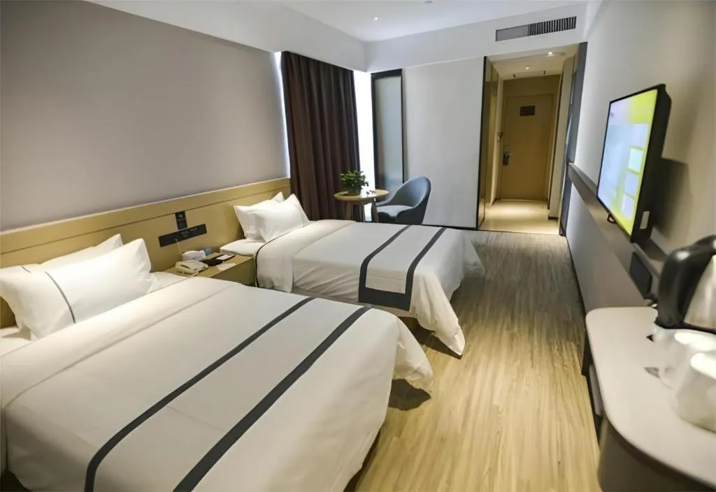 Bed in City Comfort Inn Dangtu High Speed East Railway Station RT-Mart