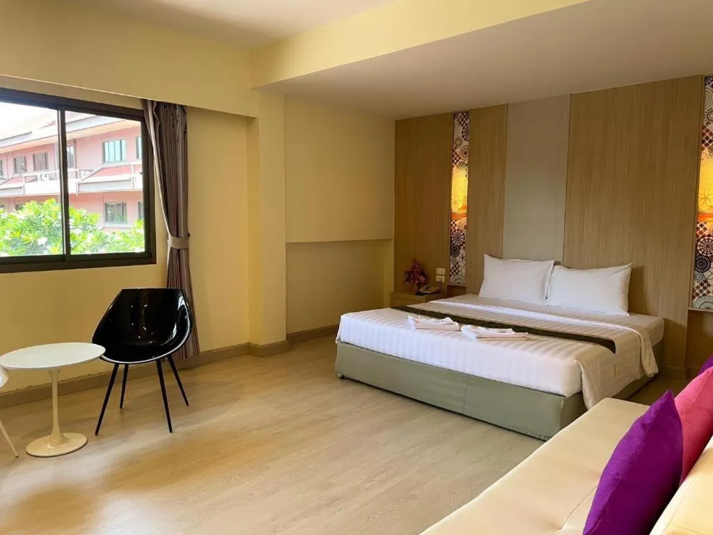 Bed in Bunjongburi Hotel