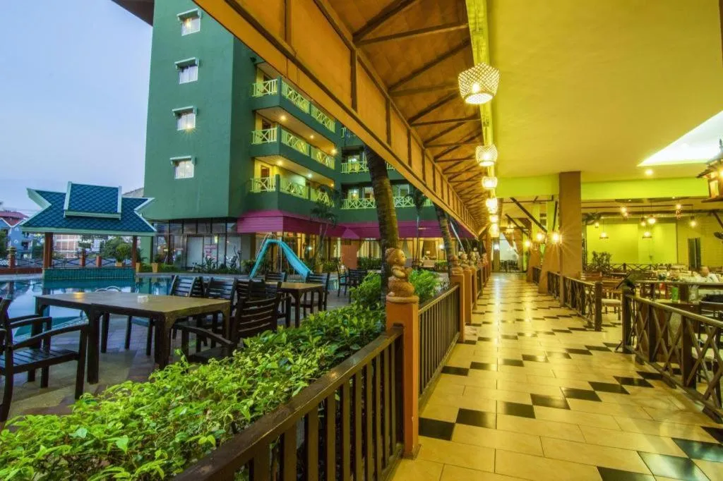 Phuphaya Resort Pattaya