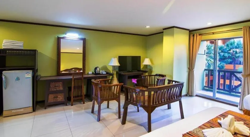 Phuphaya Resort Pattaya