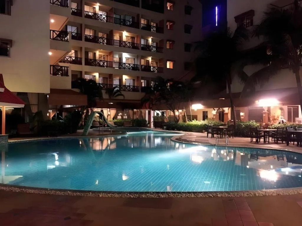 Phuphaya Resort Pattaya