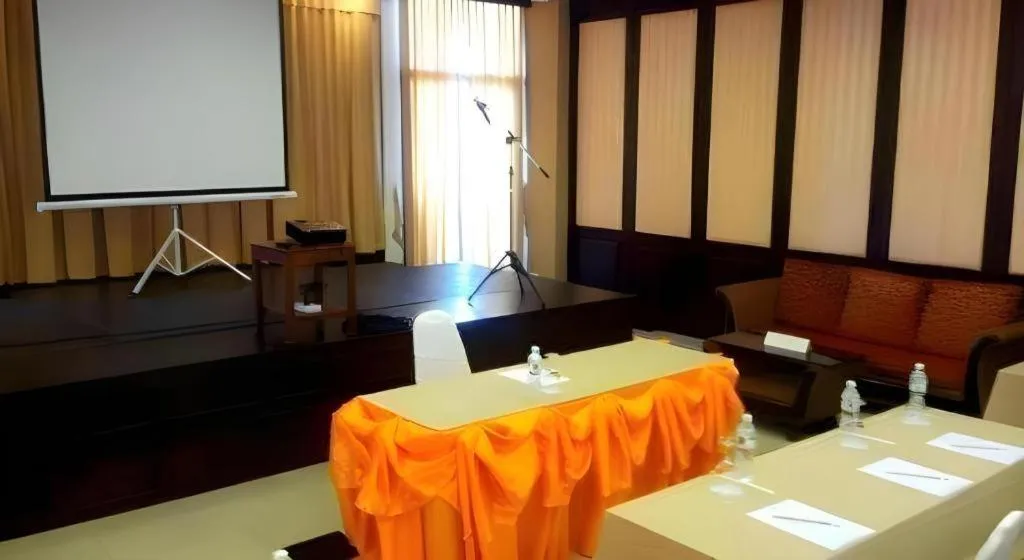 Bed in Phuphaya Resort Pattaya