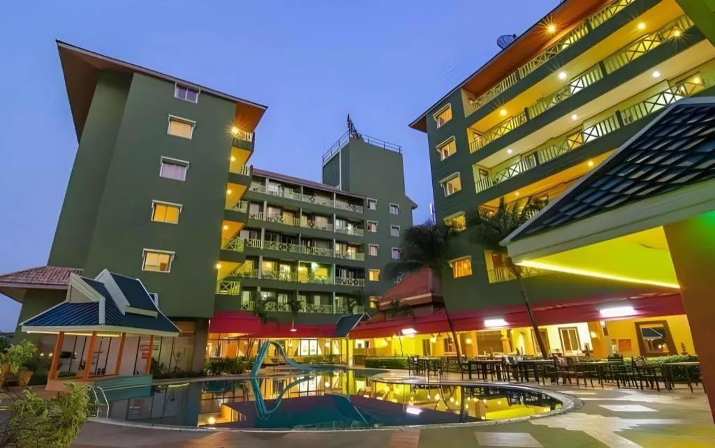Phuphaya Resort Pattaya