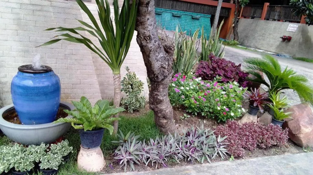 Phuphaya Resort Pattaya