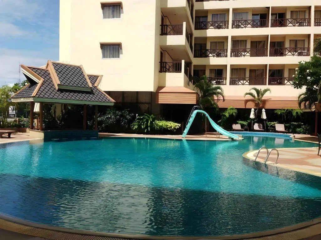 Phuphaya Resort Pattaya
