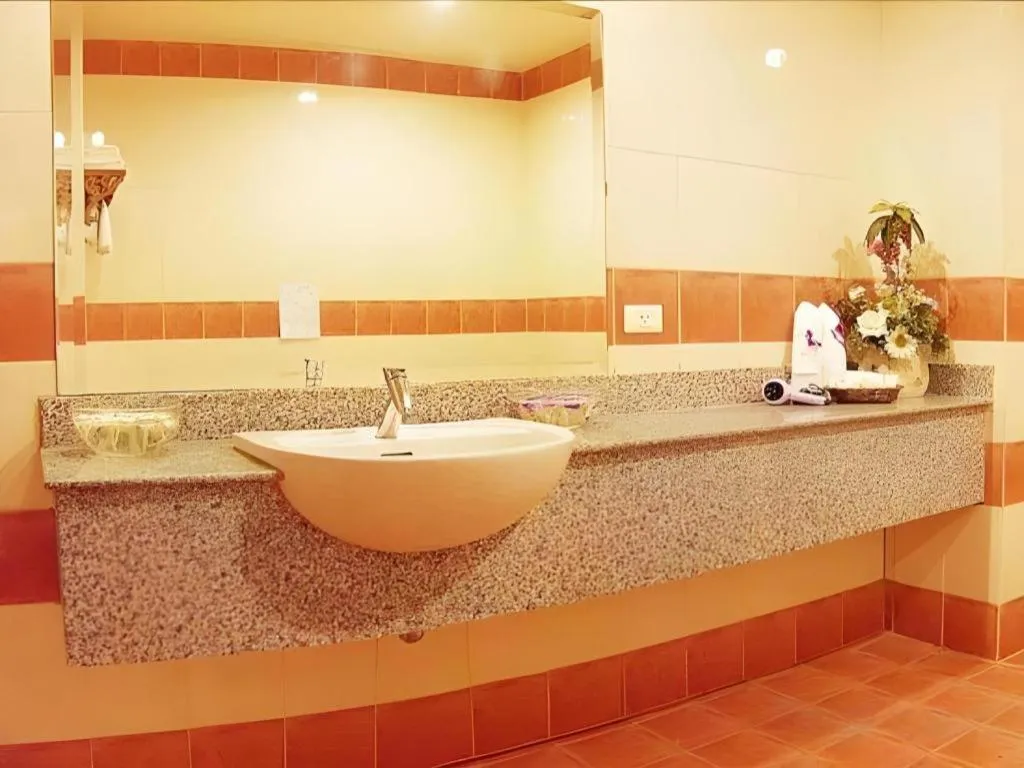 Phuphaya Resort Pattaya