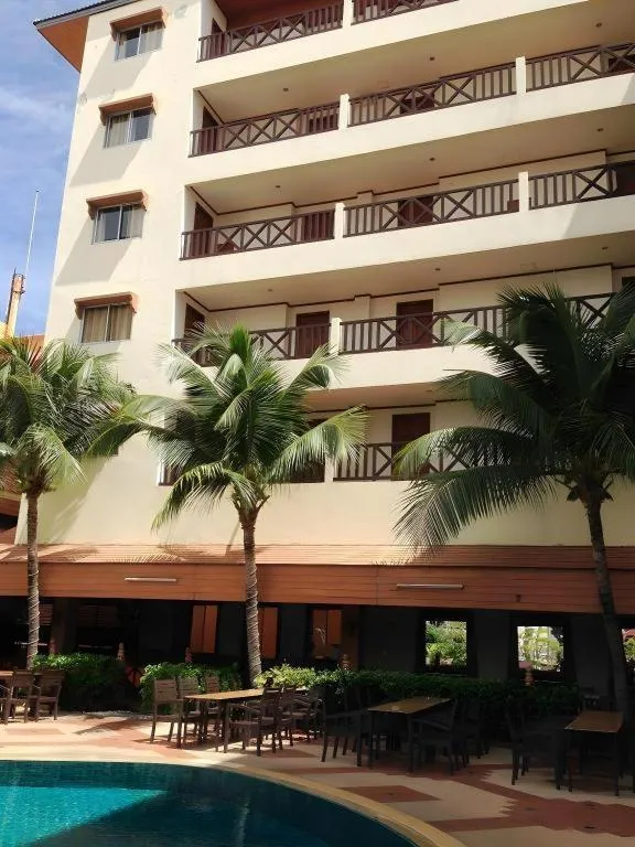 Phuphaya Resort Pattaya