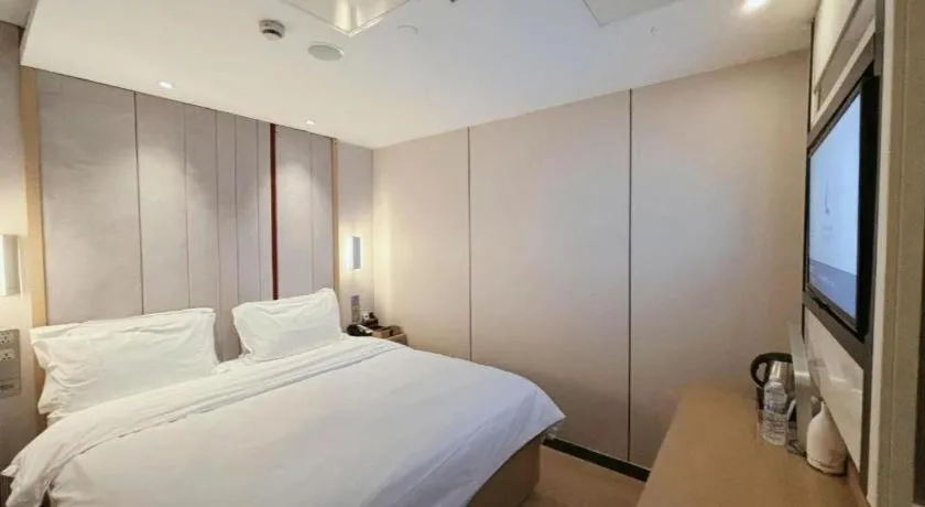 Bed in Lavande Hotel Shanghai Railway Station Branch