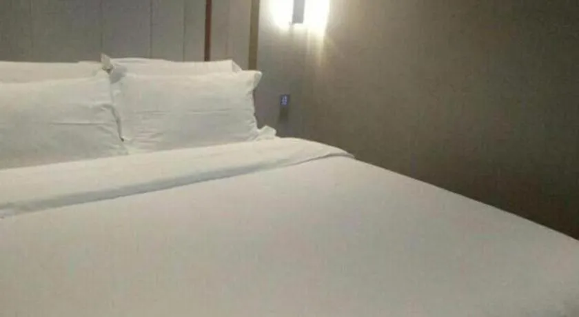 Bed in Lavande Hotel Shanghai Railway Station Branch