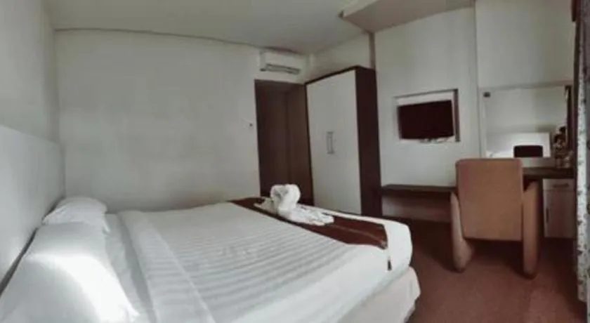 Bed in Hotel Benua