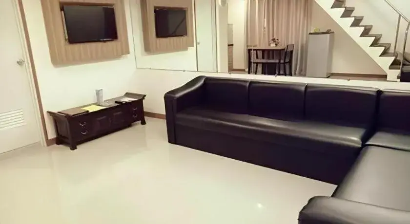 Score Birds Hotel Score Birds Hotel