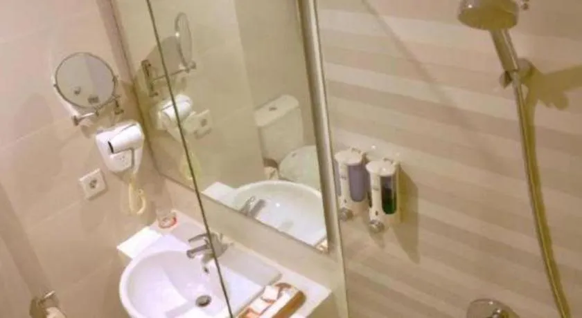 Everbright Ambon Hotel