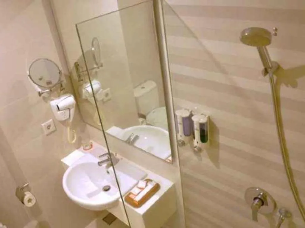 Everbright Ambon Hotel