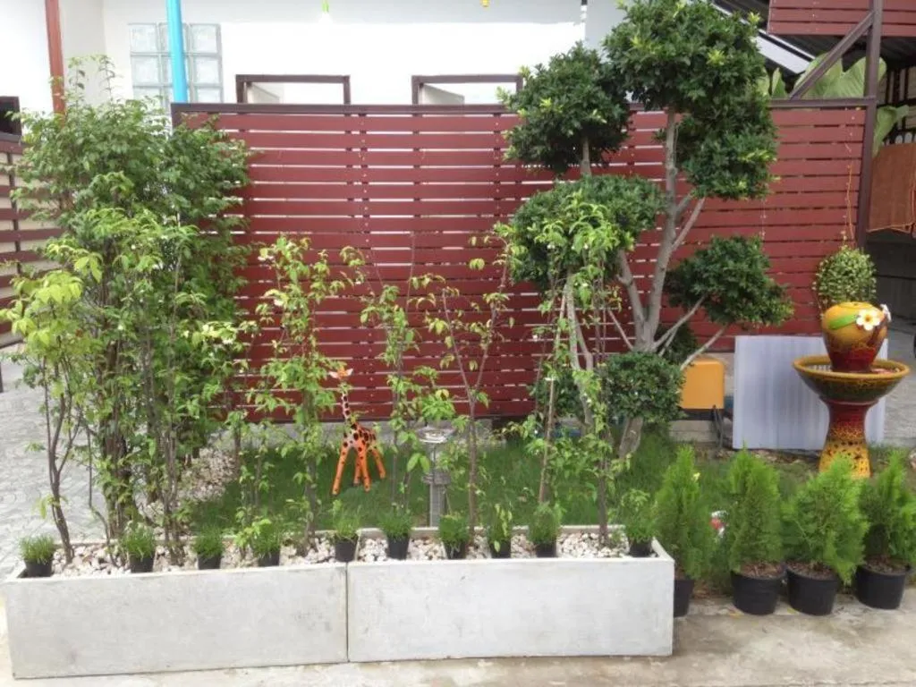 Friends House Resort