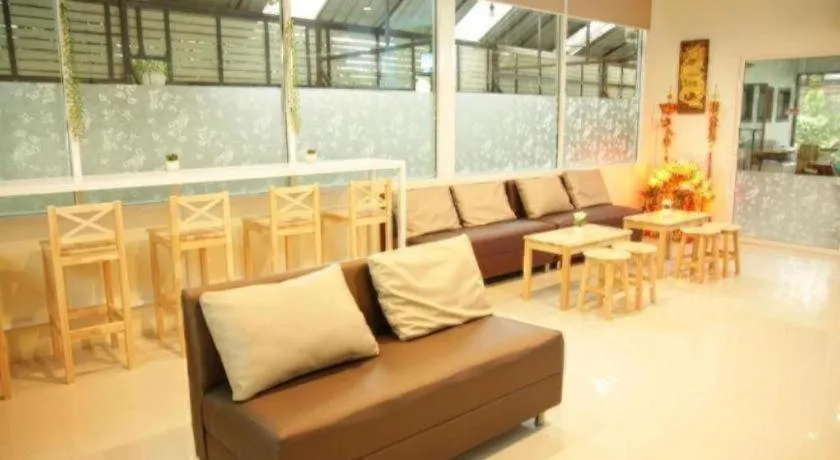 Friends House Resort