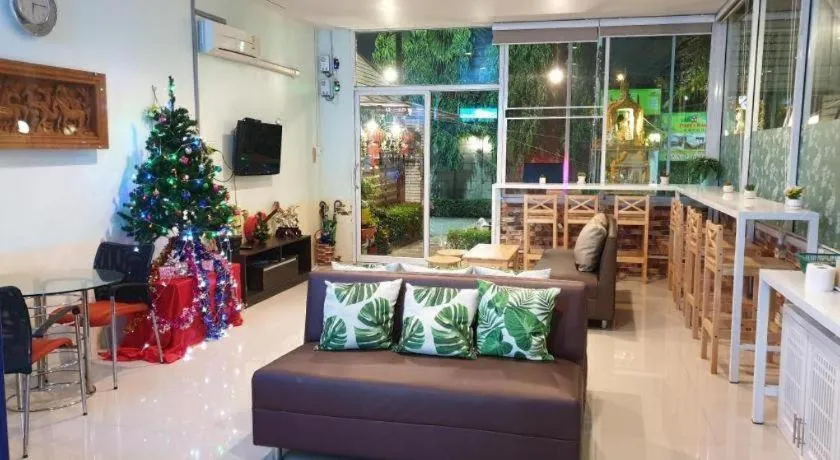 Friends House Resort