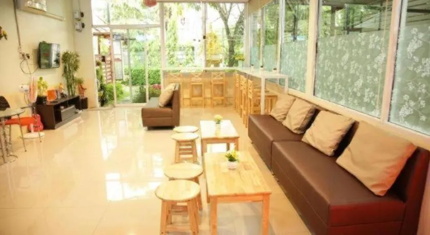 Friends House Resort