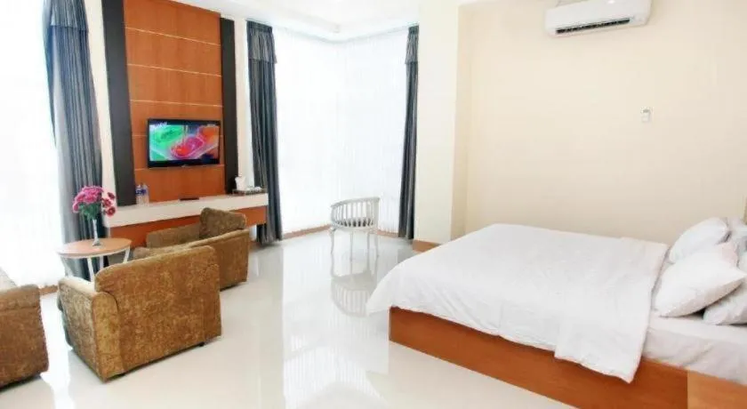 Bed in Plaza Hotel Tegal